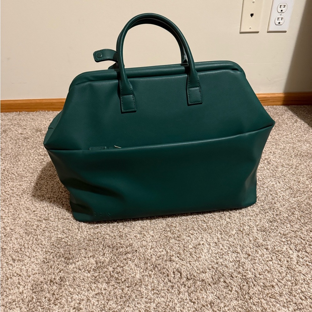 Beis Wicked Weekender in Wicked Green